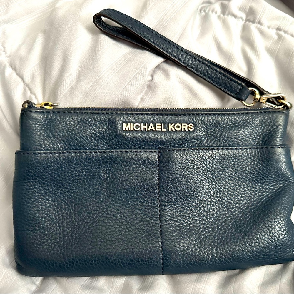 Michael kors navy blue wristlet wallet